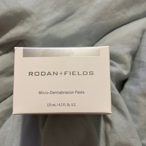 Microdermabrasion paste